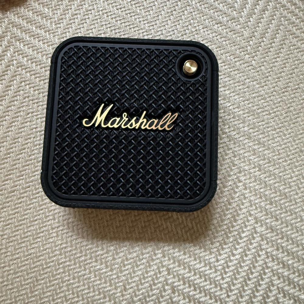 Marshall Black and Gold Compact Speaker